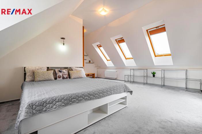 Prodej rodinného domu, Černošice, Měsíční, 323 m2