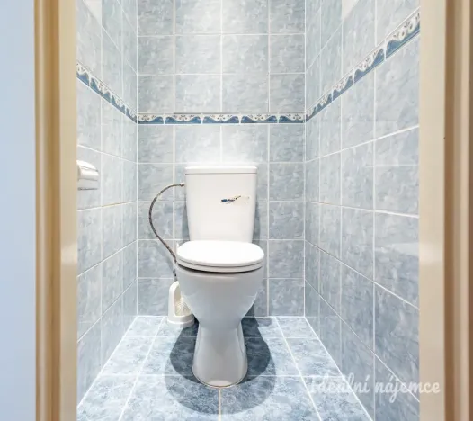 Pronájem bytu 2+kk, Praha - Petrovice, Lessnerova, 43 m2