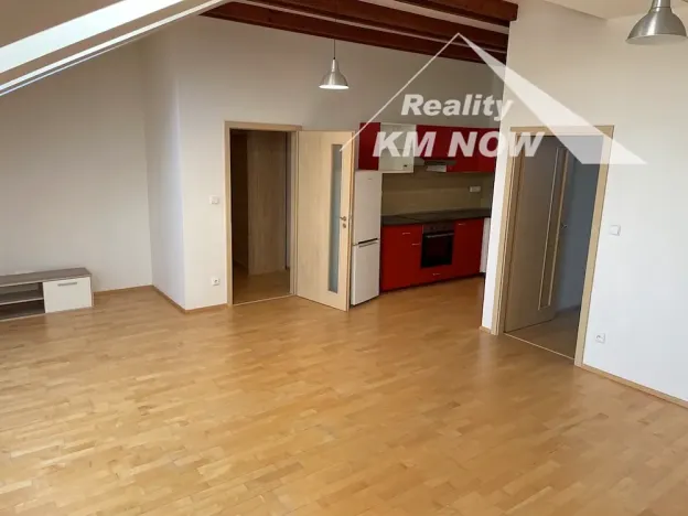 Pronájem bytu 2+kk, Kroměříž, 86 m2