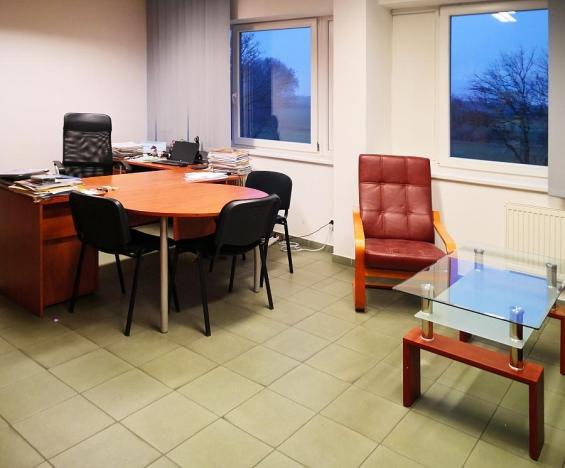 Pronájem kanceláře, Kozomín, 195 m2