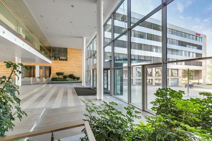 Pronájem kanceláře, Praha - Nusle, Na hřebenech II, 650 m2