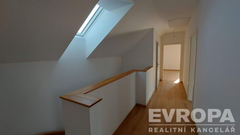 Prodej rodinného domu, Knovíz, Na Hrudném, 147 m2