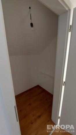 Prodej rodinného domu, Knovíz, Na Hrudném, 147 m2