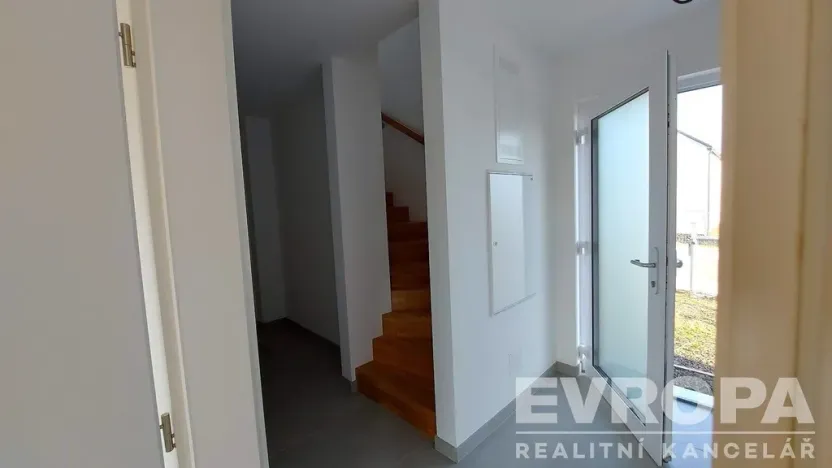 Prodej rodinného domu, Knovíz, Na Hrudném, 147 m2