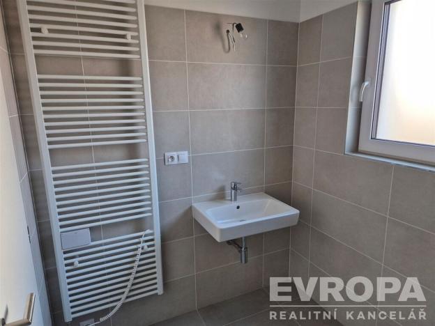 Prodej rodinného domu, Knovíz, Na Hrudném, 147 m2