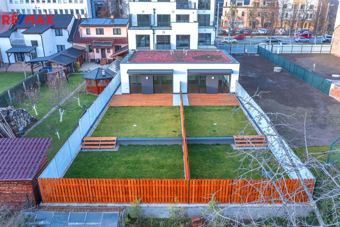 Prodej bytu 2+kk, Hradec Králové - Pražské Předměstí, Gočárova třída, 203 m2