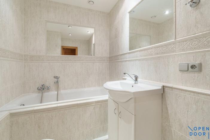 Prodej bytu 3+1, Karlovy Vary, Krušnohorská, 64 m2