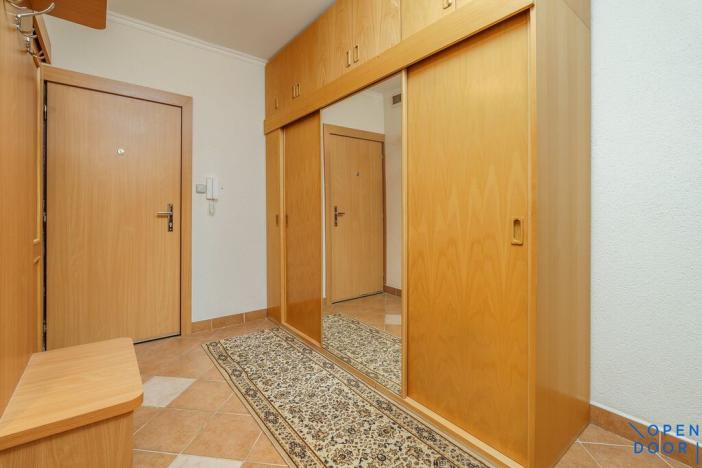 Prodej bytu 3+1, Karlovy Vary, Krušnohorská, 64 m2