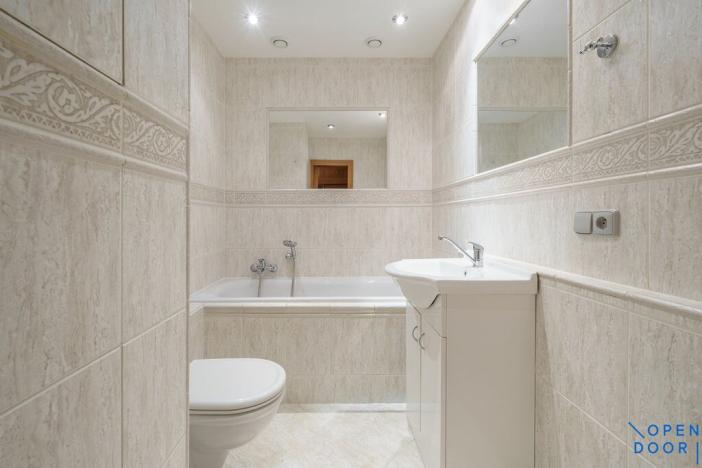 Prodej bytu 3+1, Karlovy Vary, Krušnohorská, 64 m2