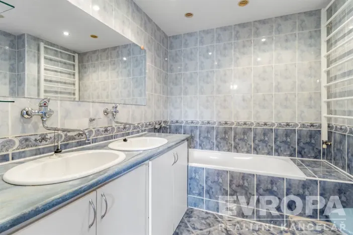 Prodej rodinného domu, Ústí nad Labem - Hostovice, Hostovická, 250 m2