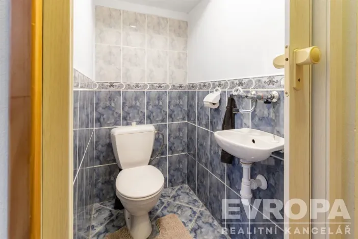 Prodej rodinného domu, Ústí nad Labem - Hostovice, Hostovická, 250 m2