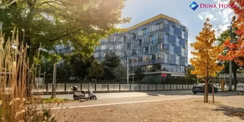 Pronájem kanceláře, Praha - Libeň, Českomoravská, 473 m2
