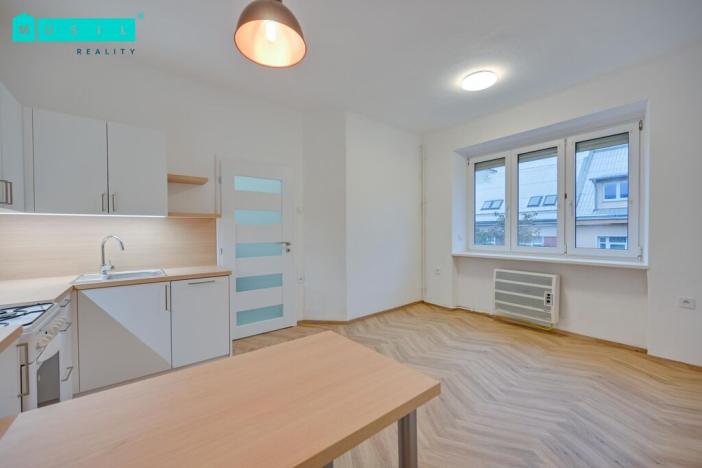 Pronájem bytu 2+kk, Olomouc, Dukelská, 46 m2