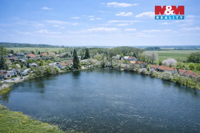 Prodej rybníku, Svojšice, 70738 m2