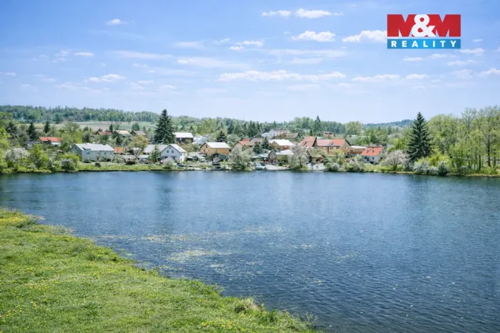 Prodej rybníku, Svojšice, 70738 m2