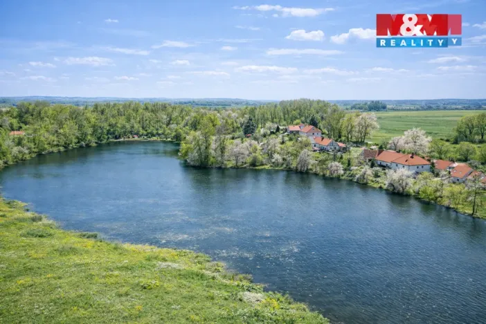 Prodej rybníku, Svojšice, 70738 m2