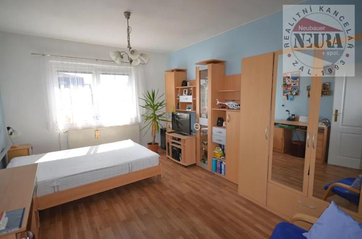 Prodej rodinného domu, Praha - Kbely, Svijanská, 350 m2