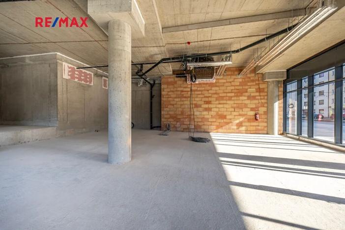 Pronájem obchodního prostoru, Praha - Vysočany, Kolbenova, 194 m2