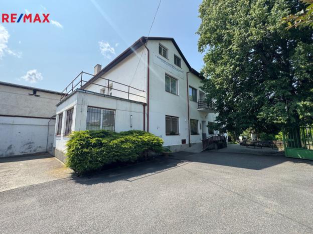 Prodej komerční nemovitosti, Kunovice, Osvobození, 10989 m2