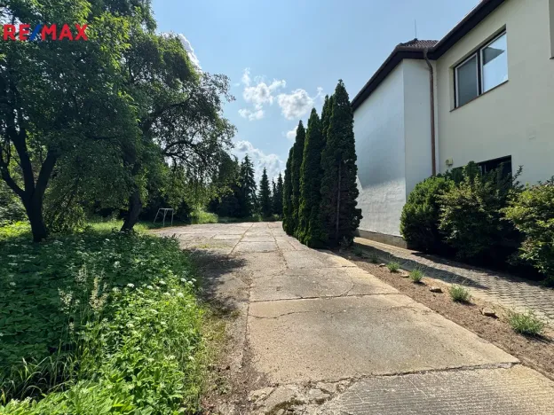 Prodej komerční nemovitosti, Kunovice, Osvobození, 10989 m2