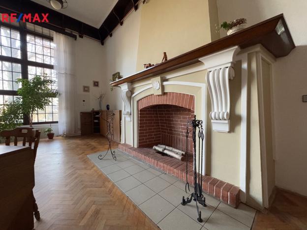 Prodej komerční nemovitosti, Kunovice, Osvobození, 3040 m2