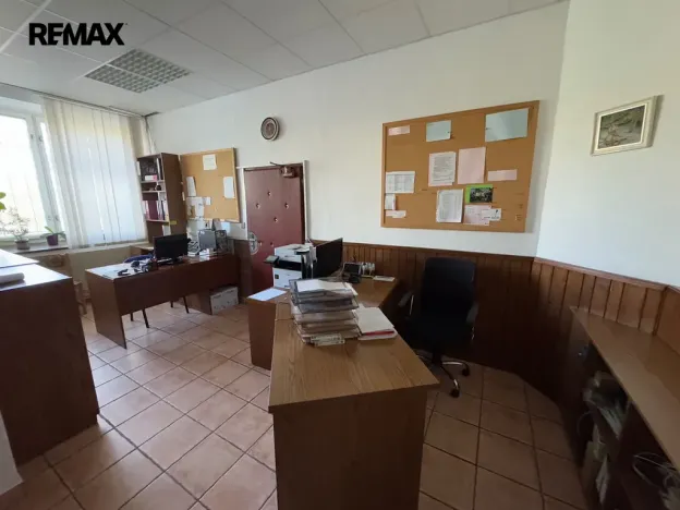 Prodej komerční nemovitosti, Kunovice, Osvobození, 3040 m2