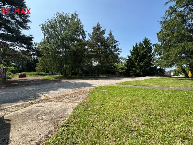 Prodej komerční nemovitosti, Kunovice, Osvobození, 4428 m2