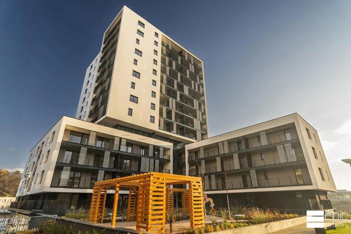 Pronájem garážového stání, Praha - Modřany, Mezi vodami, 16 m2