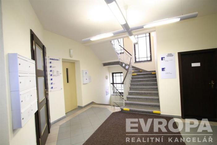 Pronájem kanceláře, Praha - Žižkov, Domažlická, 76 m2