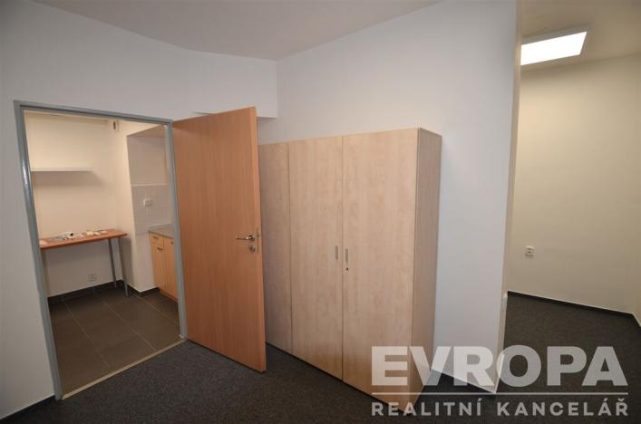 Pronájem kanceláře, Praha - Žižkov, Domažlická, 76 m2
