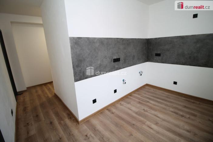 Prodej bytu 2+1, Sokolov, Sokolovská, 55 m2