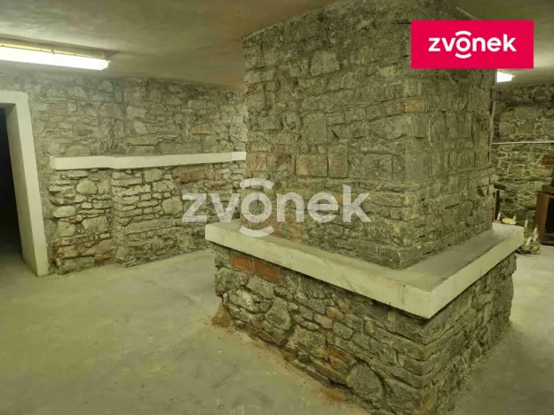Pronájem obchodního prostoru, Uherské Hradiště, 650 m2