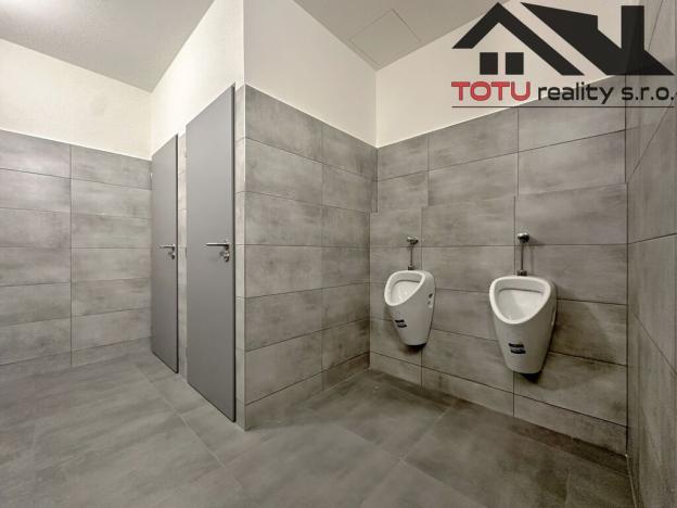 Pronájem obchodního prostoru, Jaroměř, Jezbinská, 404 m2