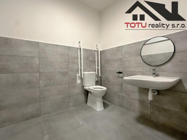 Pronájem obchodního prostoru, Jaroměř, Jezbinská, 404 m2