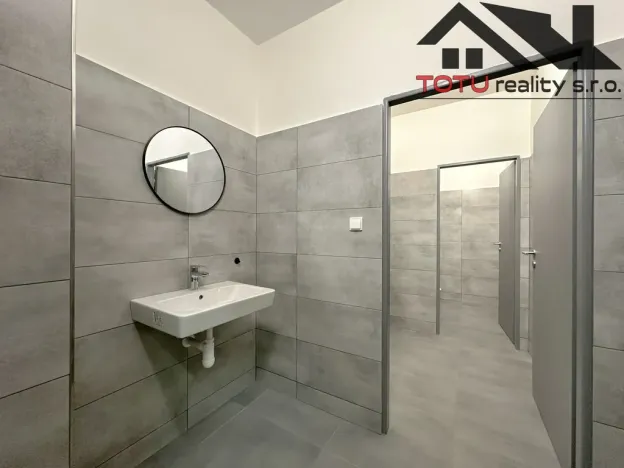 Pronájem obchodního prostoru, Jaroměř, Jezbinská, 404 m2