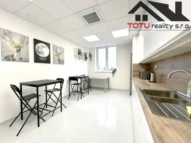 Pronájem obchodního prostoru, Jaroměř, Jezbinská, 404 m2