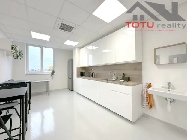 Pronájem obchodního prostoru, Jaroměř, Jezbinská, 404 m2