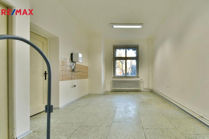 Pronájem obchodního prostoru, Hradec Králové - Pražské Předměstí, Horova, 70 m2