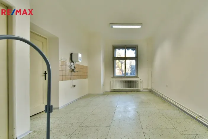 Pronájem obchodního prostoru, Hradec Králové - Pražské Předměstí, Horova, 70 m2