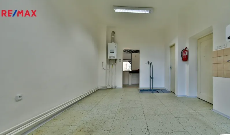 Pronájem obchodního prostoru, Hradec Králové - Pražské Předměstí, Horova, 70 m2