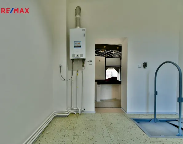 Pronájem obchodního prostoru, Hradec Králové - Pražské Předměstí, Horova, 70 m2