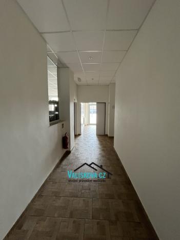 Pronájem kanceláře, Kroměříž, 347 m2