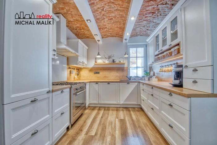 Prodej ubytování, Staré Město, 417 m2