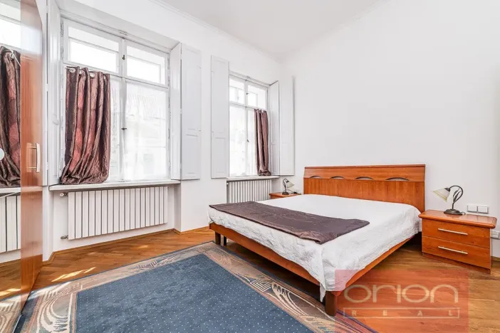 Pronájem bytu 3+1, Praha - Malá Strana, Sněmovní, 85 m2