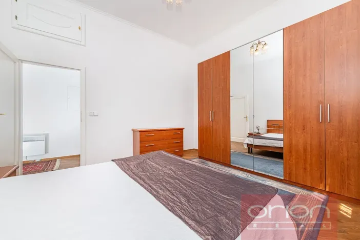 Pronájem bytu 3+1, Praha - Malá Strana, Sněmovní, 85 m2