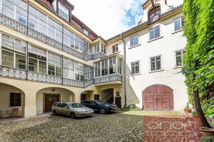 Pronájem bytu 3+1, Praha - Malá Strana, Sněmovní, 85 m2