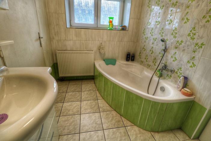 Prodej rodinného domu, Běstvina, 140 m2