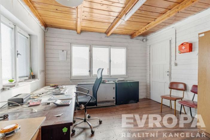 Prodej komerční nemovitosti, Maleč, okres havlíčkův brod, 1012 m2