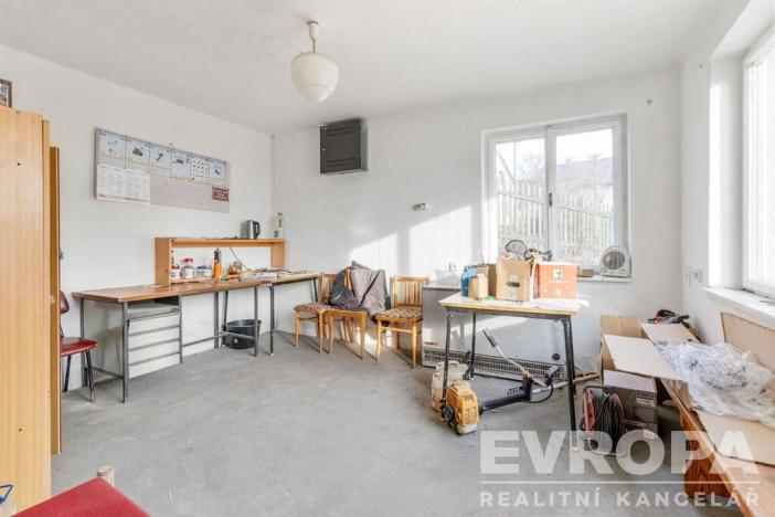Prodej komerční nemovitosti, Maleč, okres havlíčkův brod, 1012 m2