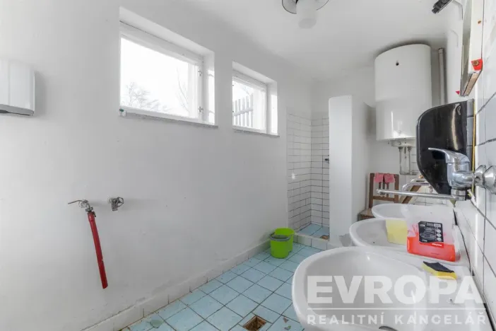 Prodej komerční nemovitosti, Maleč, okres havlíčkův brod, 1012 m2